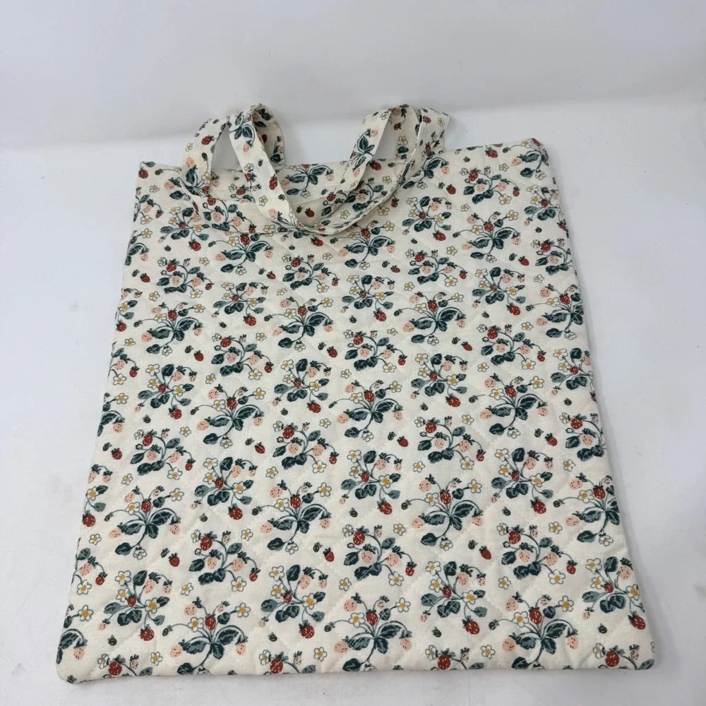 Creative Co-op Strawberry‎ Floral Quilted Cotton Tote Bag Cream Red Green